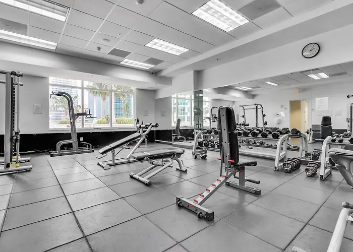 Spacious 2 Bed Unit In Brickell With Free Parking