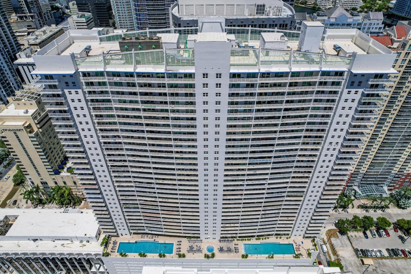 Spacious 2 Bed Unit In Brickell With Free Parking Apartamento