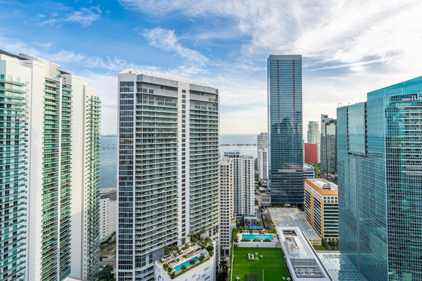 Spacious 2 Bed Unit In Brickell With Free Parking Appartement